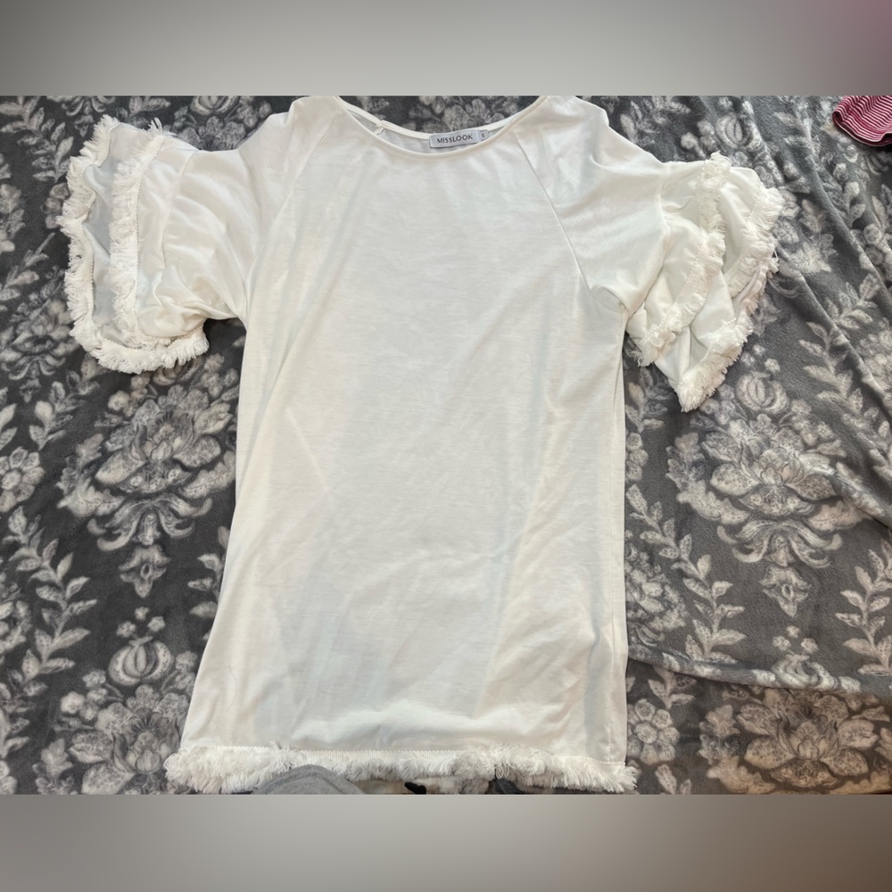 White flare sleeve top. Size small